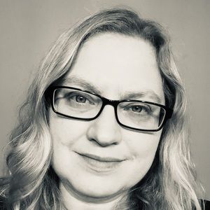 Meet your Posher, Angie